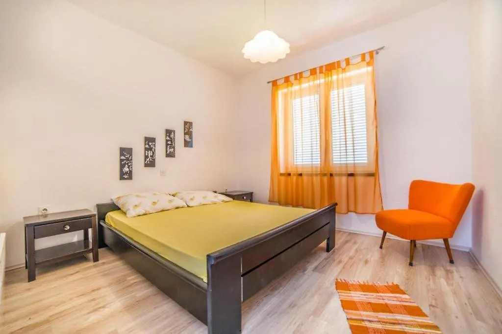 Apartment Apartman Lidija Novi Vinodolski